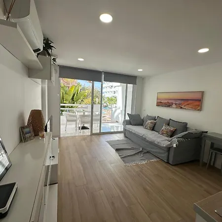 The Pool Balcony Playa Americas Apartamento